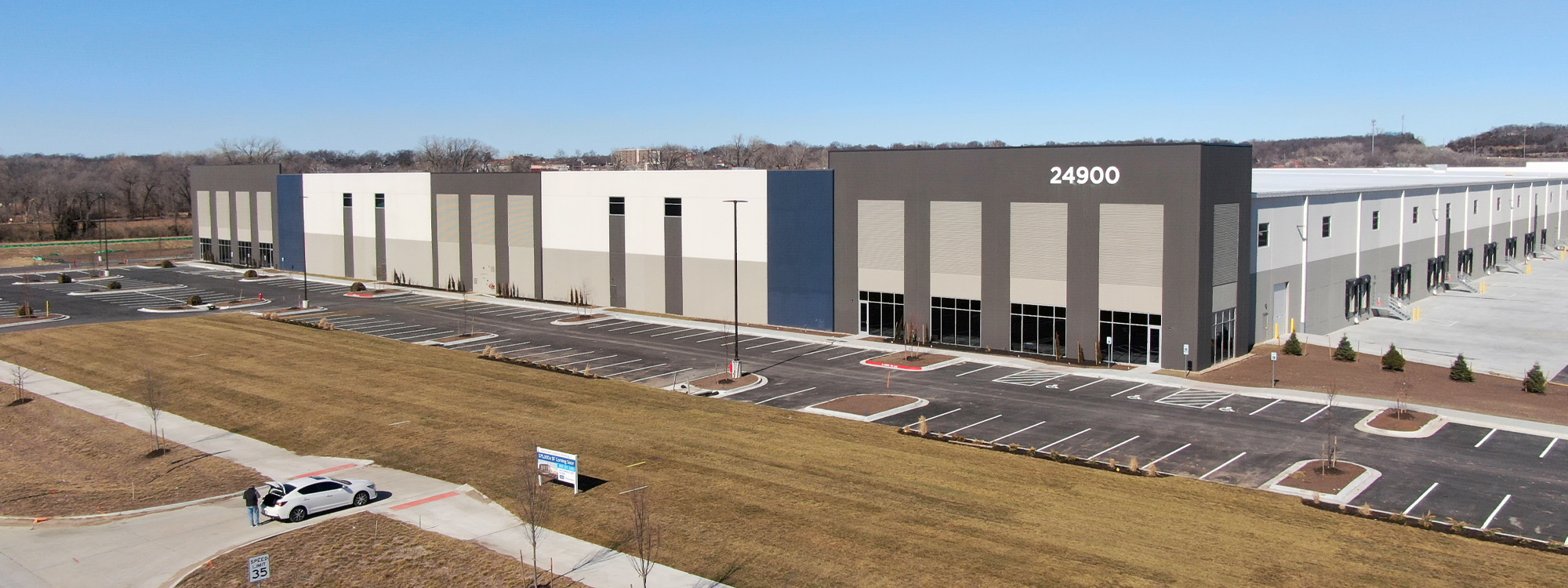 Heartland Logistics Park - 574,732 SF of industrial space available for lease in Shawnee, Kansas