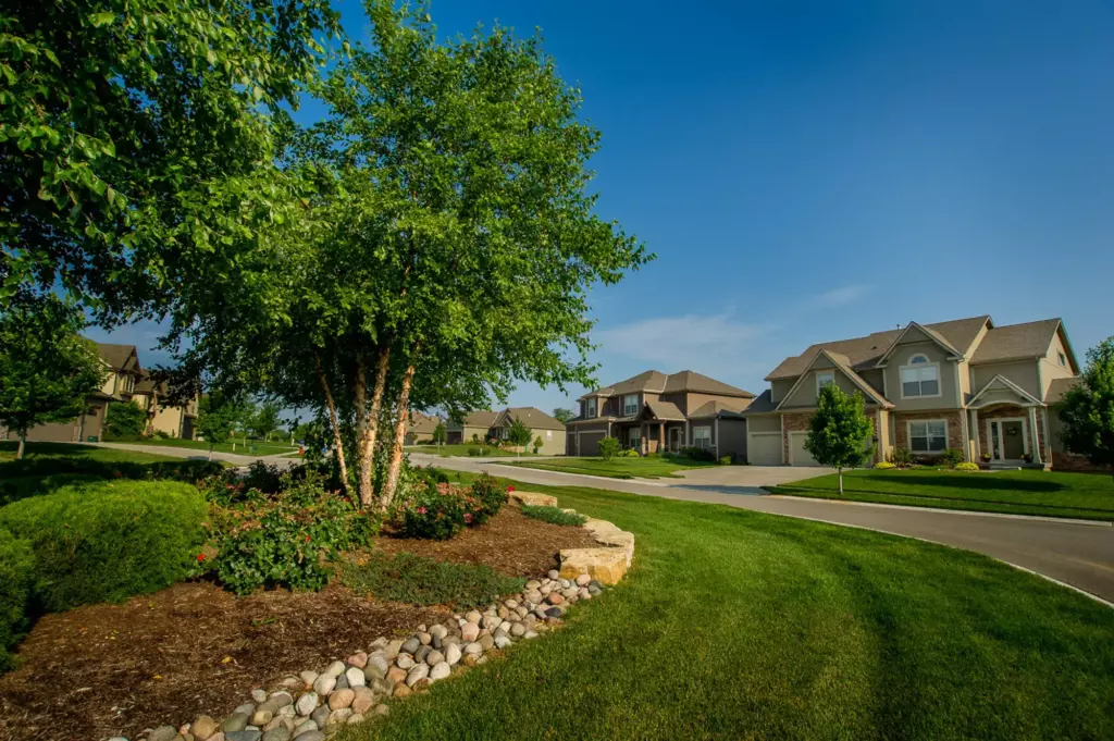 Hunt Midwest Master Planned Communities - Staley Hills