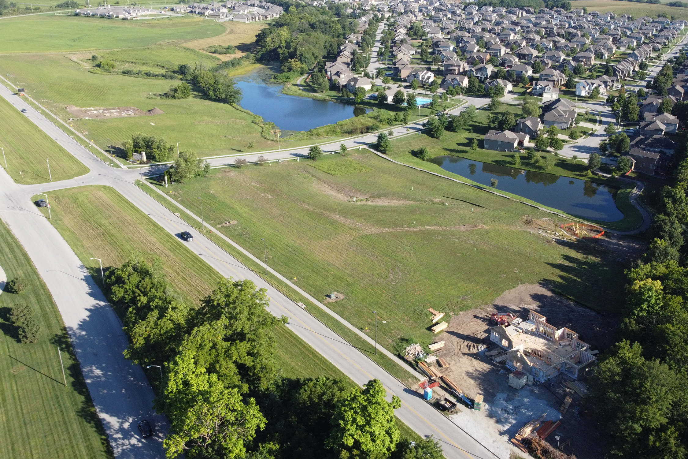 Hunt Midwest Master Planned Communities - Staley Hills