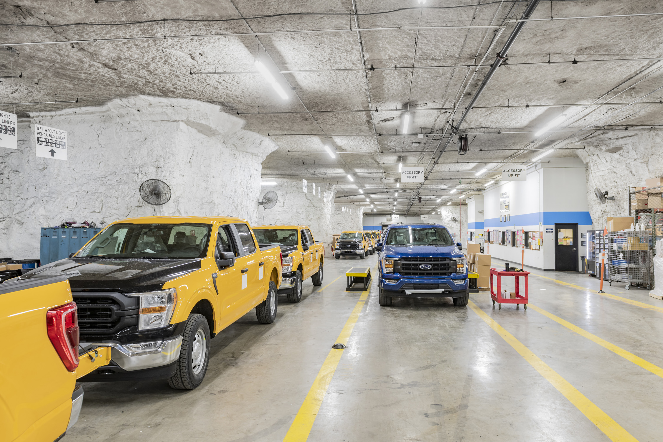 Available industrial space at SubTropolis — The world's largest underground business complex.®