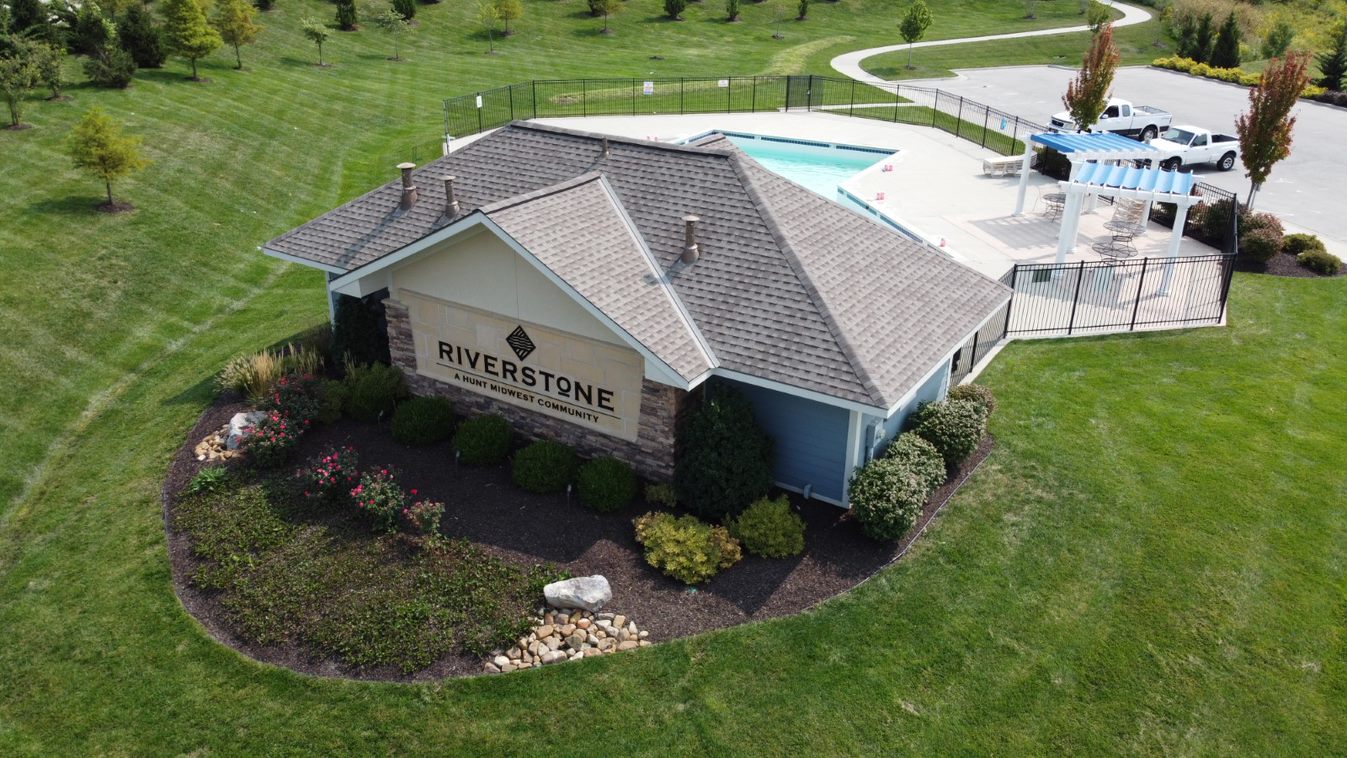 Hunt Midwest Master Planned Communities - Reserve at Riverstone