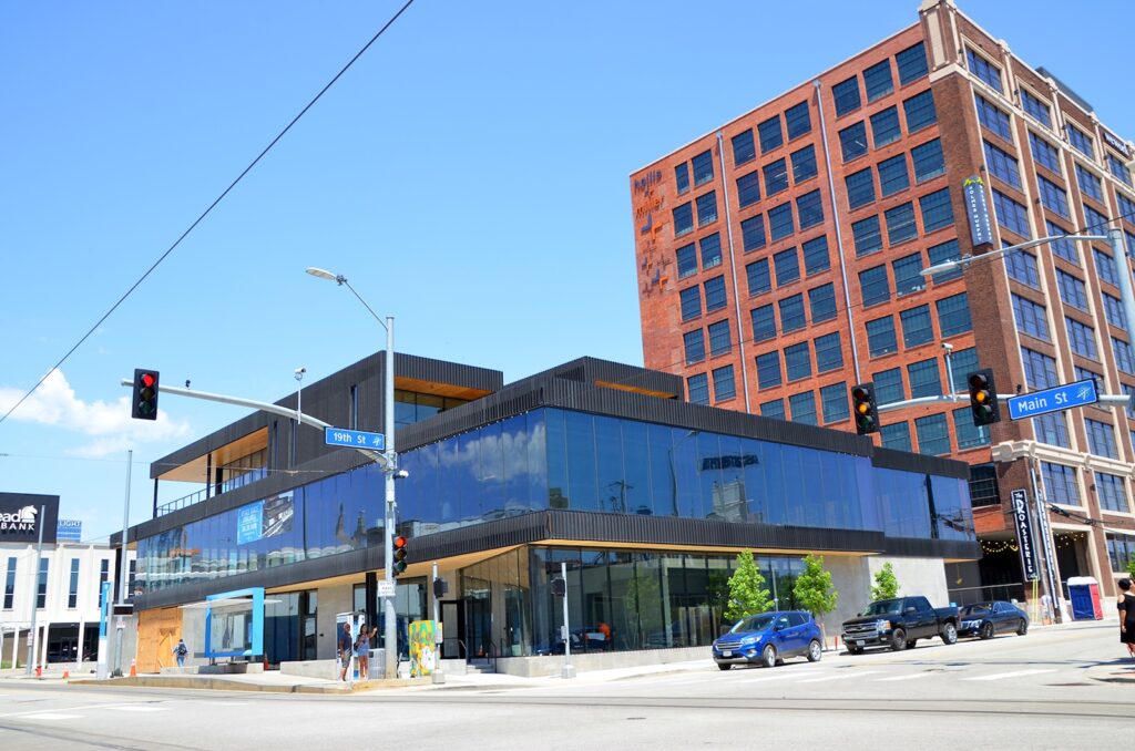 Hunt Midwest Crossroads office at Corrigan Station II in Kansas City, MO