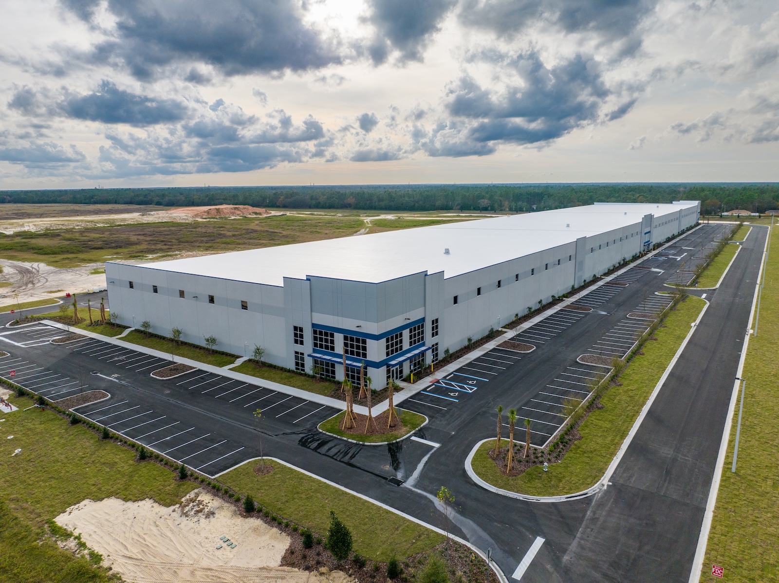Hunters Logistics Hunt Midwest, Boyd+Mox complete first 251,388 SF facility at new Ocala ...