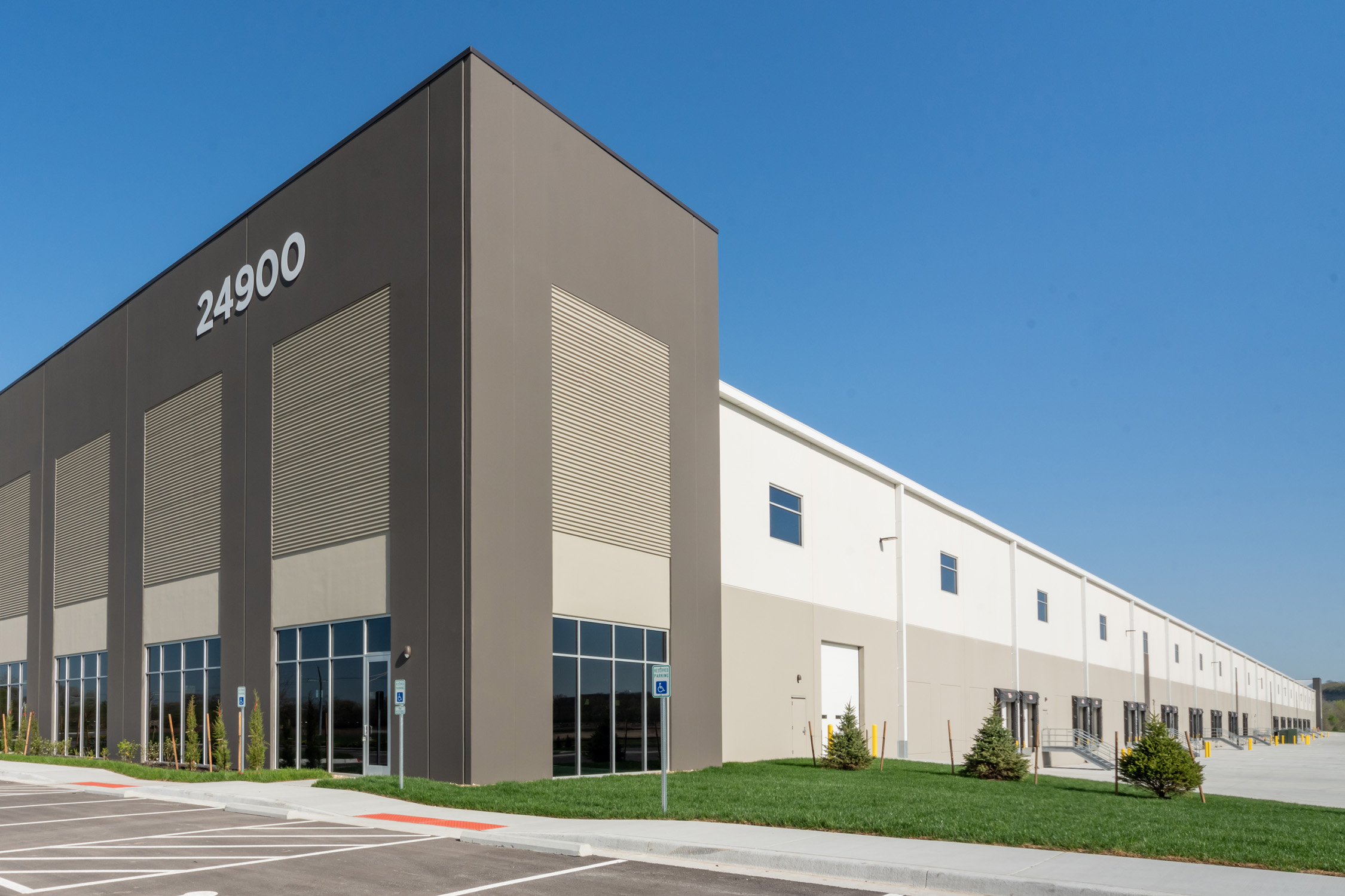 Standard Motor Products selects Hunt Midwest’s new Heartland Logistics Park in Shawnee to expand operations