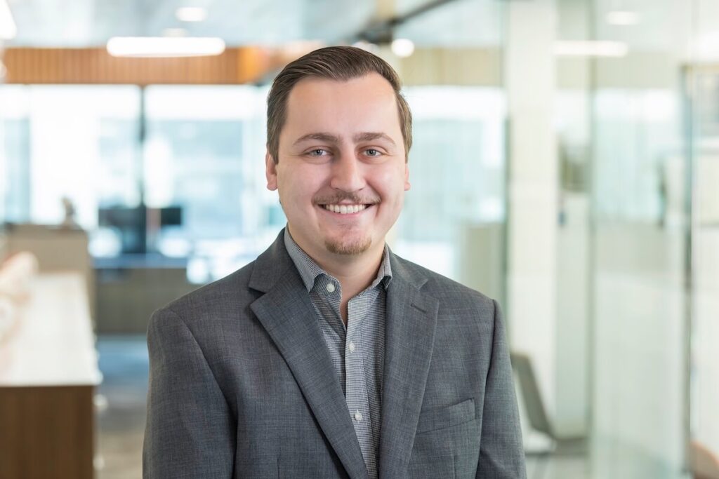 Human Resources Generalist Justin Salamone plays a critical role in providing human resources support to all facets of the Hunt Midwest organization, ensuring that the HR functions operate smoothly and align with the company’s strategic goals.
