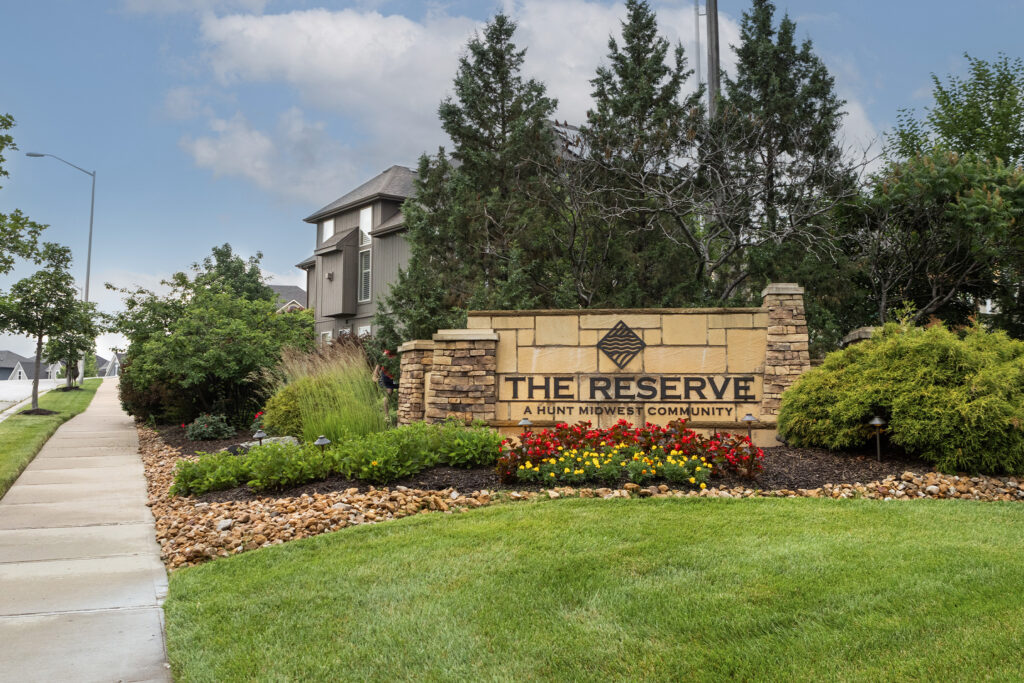 Hunt Midwest Master Planned Communities - Reserve at Riverstone