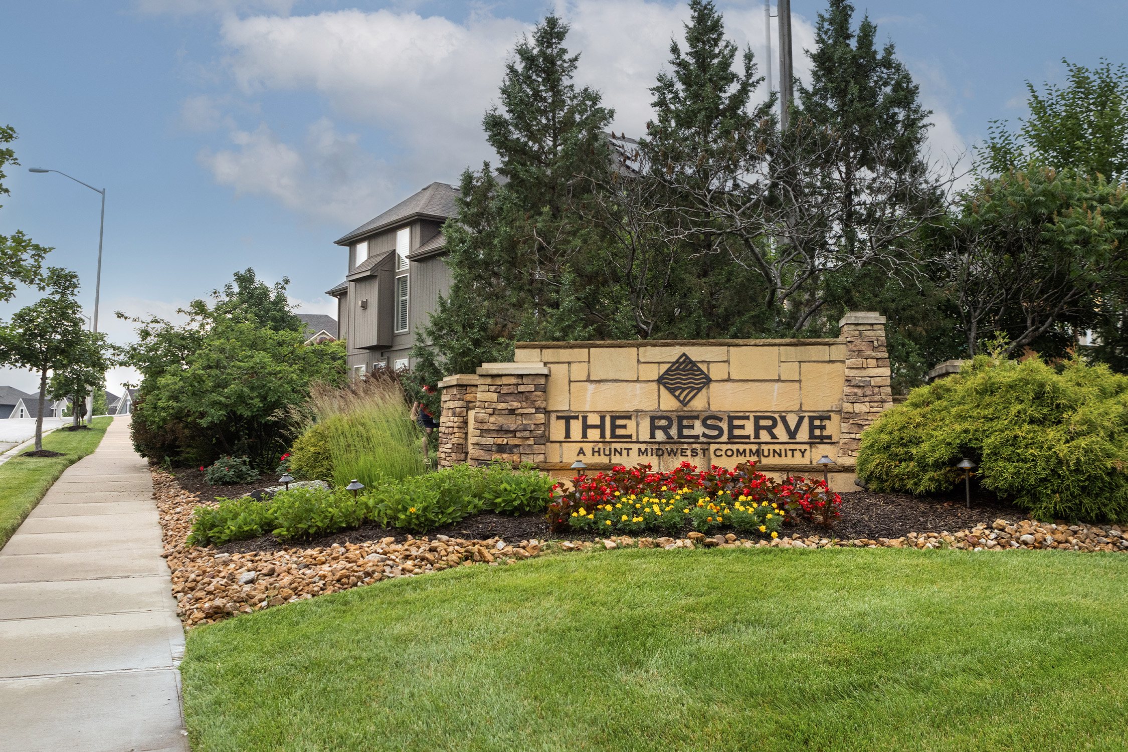 Hunt Midwest Master Planned Communities - Reserve at Riverstone