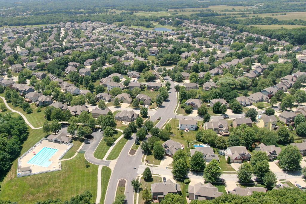 Hunt Midwest Master Planned Communities - Woodneath Farms