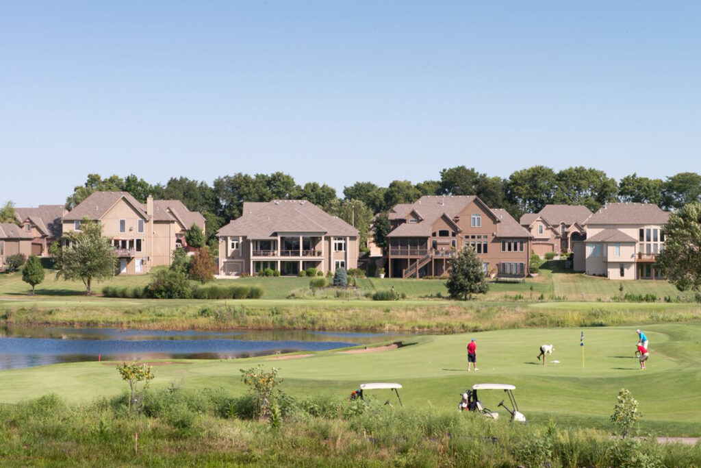 Hunt Midwest Master Planned Communities - Woodneath Farms