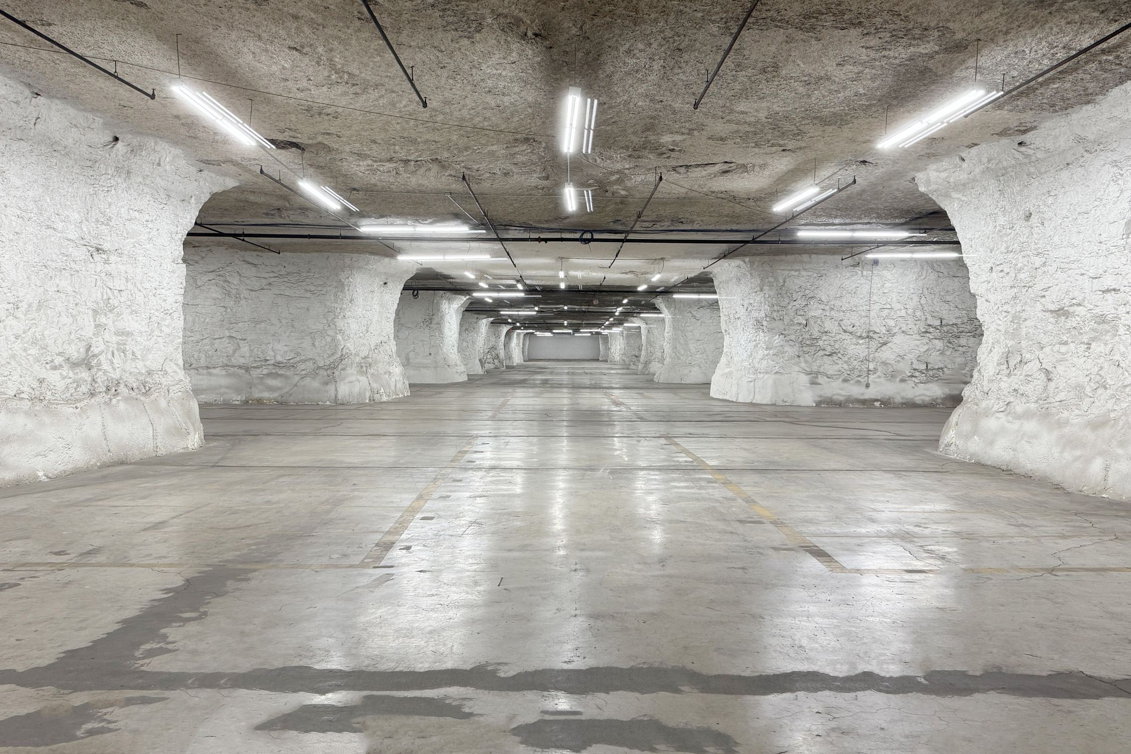 Available industrial space at SubTropolis — The world's largest underground business complex.®